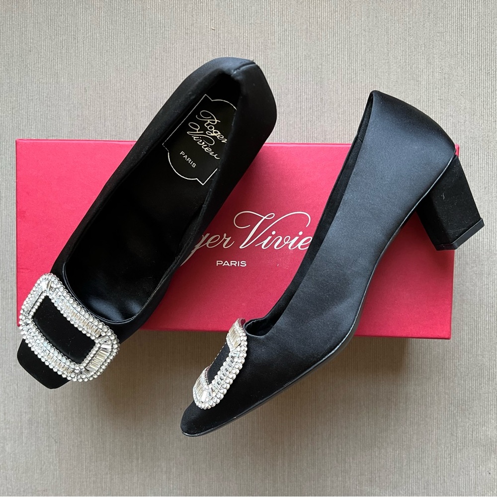 Roger Vivier Crystal Buckle Pumps in Satin Black 37